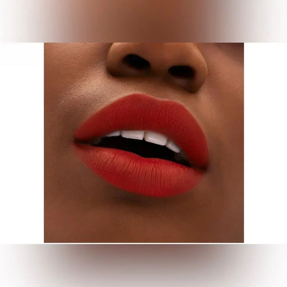New - M.A.C LOCKED KISS 24HR LIPSTICK - Color Gutsy